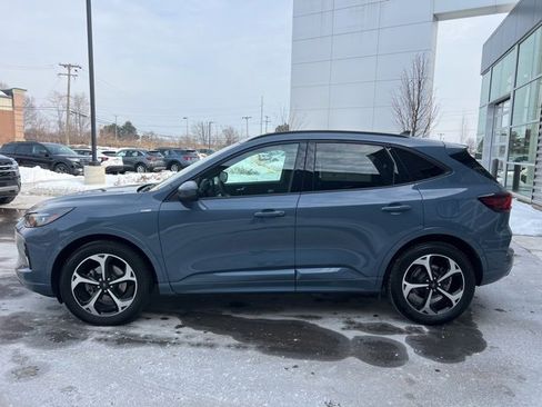 Used 2023 Ford Escape ST-Line Elite w/ Premium Technology Package image 8