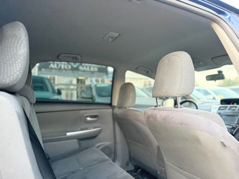 Used 2014 Toyota Prius V Three image 16