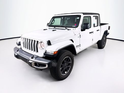 Used 2023 Jeep Gladiator Overland AWD/4WD image 4