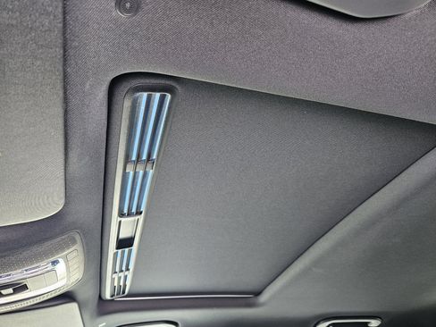 Certified 2025 Mercedes-Benz GLE 350 4MATIC image 31