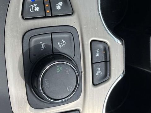 Used 2023 GMC Terrain Denali w/ Denali Premium Package image 30