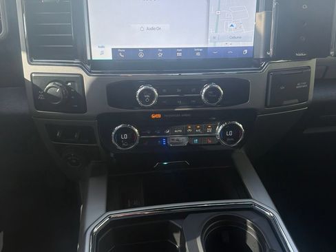Used 2022 Ford F250 Lariat w/ Lariat Value Package AWD/4WD image 12