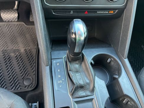 Used 2018 Volkswagen Atlas S image 20