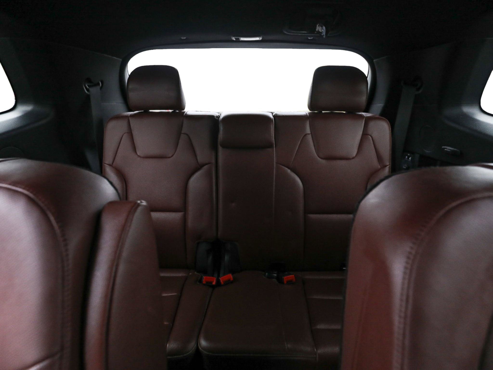 Used 2024 Kia Telluride EX w/ EX Captain's Chair Package FWD image 24
