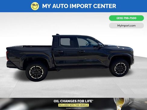 Used 2026 Toyota Tacoma SR5 AWD/4WD image 8