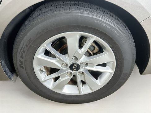 Used 2018 Kia Optima LX FWD image 11