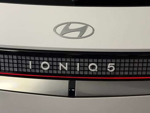 Used 2025 Hyundai Ioniq 5 Limited RWD image 12