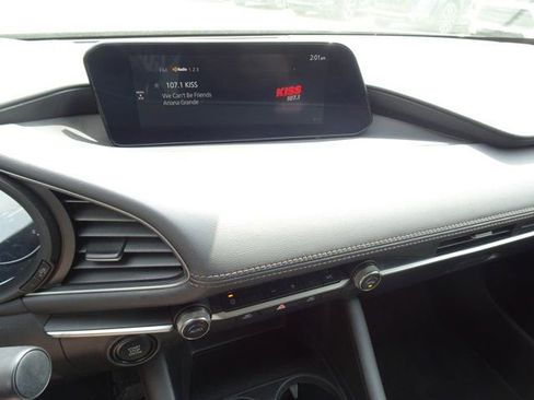 Used 2023 MAZDA MAZDA3 s FWD image 19