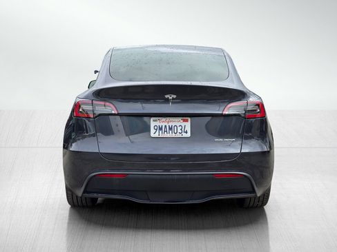 Used 2024 Tesla Model Y Long Range image 5