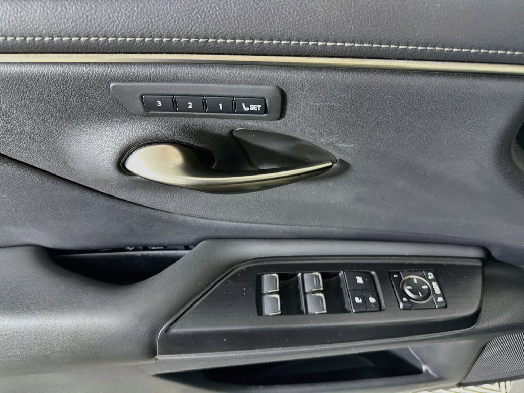 Used 2021 Lexus ES 350 w/ Premium Package FWD image 23