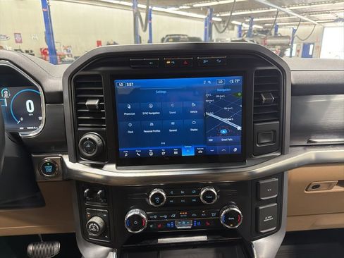 Used 2022 Ford F150 Lariat w/ Equipment Group 502A High AWD/4WD image 16