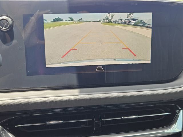 New 2026 Buick Envista Avenir FWD image 13