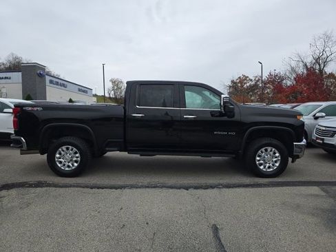Used 2022 Chevrolet Silverado 2500 LTZ w/ LTZ Convenience Package image 6