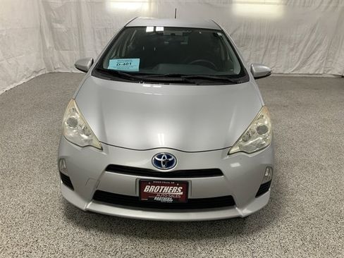 Used 2013 Toyota Prius C Three FWD image 3
