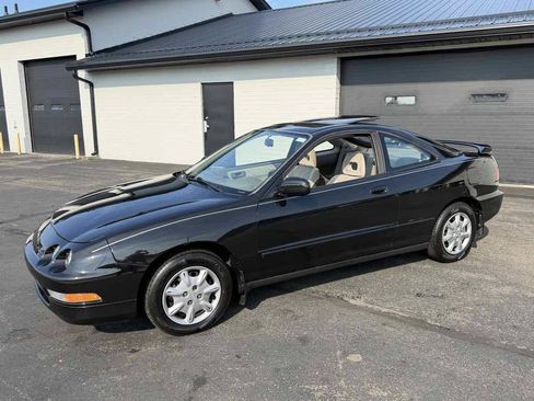 Used 1997 Acura Integra LS FWD image 2