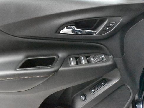 Used 2020 Chevrolet Equinox Premier image 19