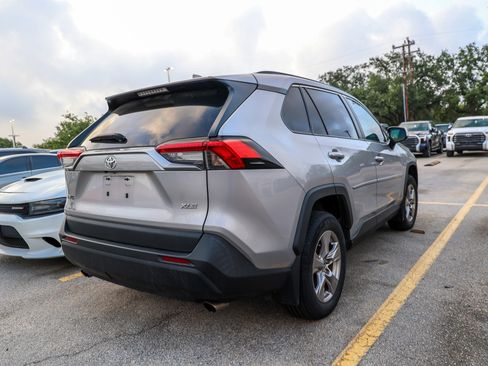 Used 2022 Toyota RAV4 XLE w/ Convenience Package FWD image 37