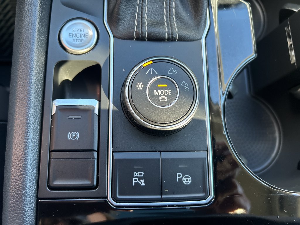 Used 2023 Volkswagen Atlas SEL Premium AWD/4WD image 34