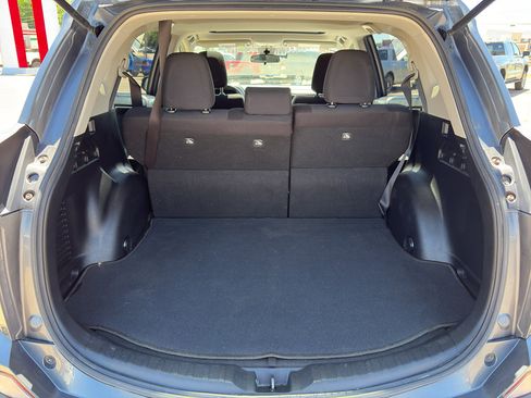 Used 2018 Toyota RAV4 XLE w/ Plus Extra Value Package FWD image 20