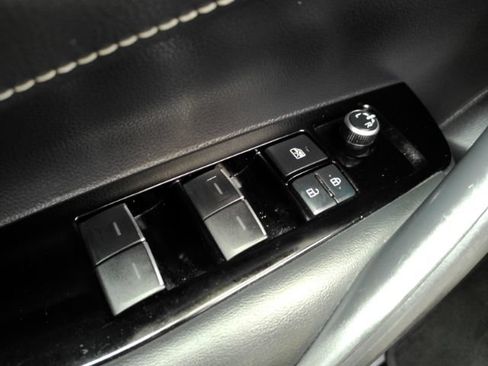 Used 2021 Toyota Corolla SE FWD image 31
