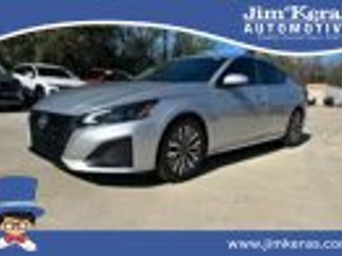 Used 2023 Nissan Altima 2.5 SV image 1