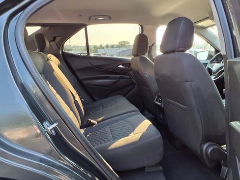 Used 2020 Chevrolet Equinox LT FWD image 27