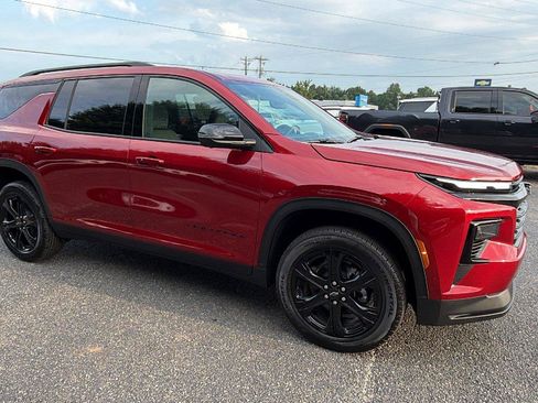 New 2027 Chevrolet Traverse LT w/ Midnight/Sport Edition FWD image 6