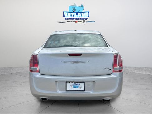 Used 2012 Chrysler 300 S w/ Luxury Group image 4