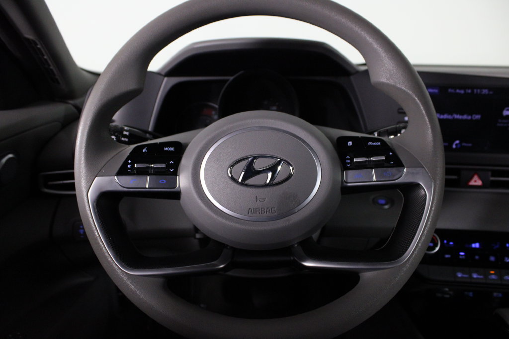 Certified 2022 Hyundai Elantra SEL FWD image 24