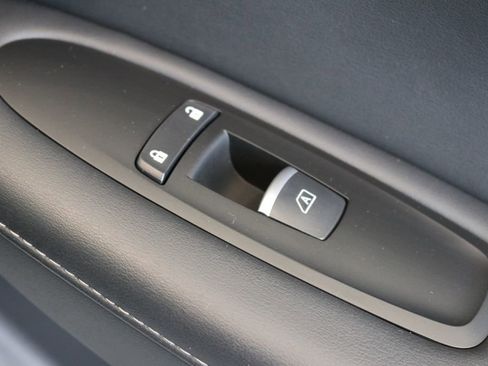 Certified 2025 INFINITI QX55 Essential image 37