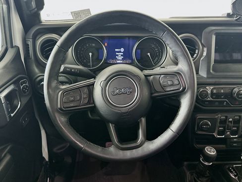 Used 2023 Jeep Wrangler Unlimited w/ Cold Weather Group image 17