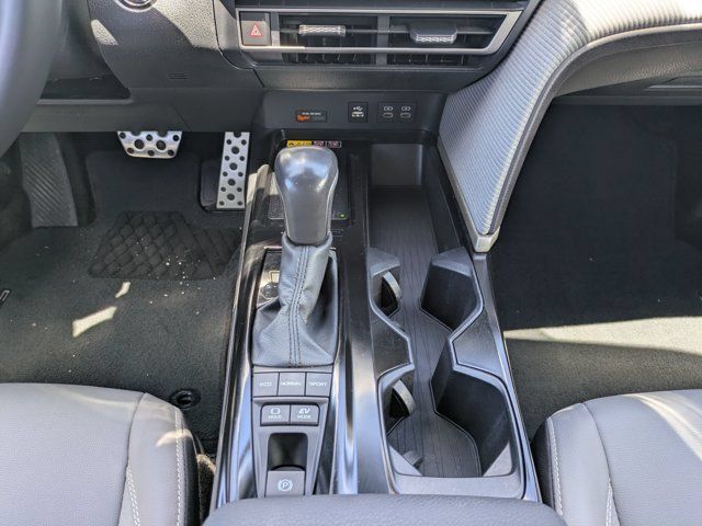 Used 2025 Toyota Camry SE w/ Convenience Package FWD image 18