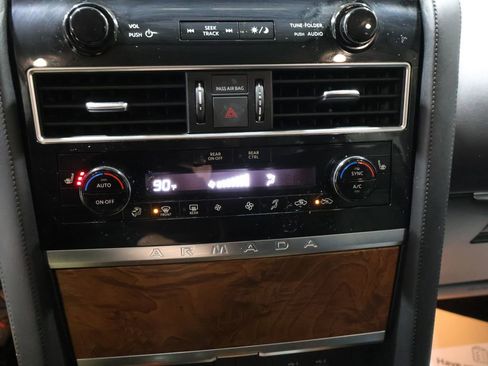 Used 2022 Nissan Armada SL w/ Captain's Chairs Package AWD/4WD image 29