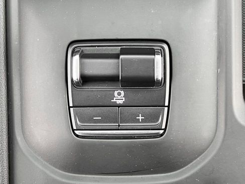 Used 2025 GMC Sierra 2500 Denali image 24