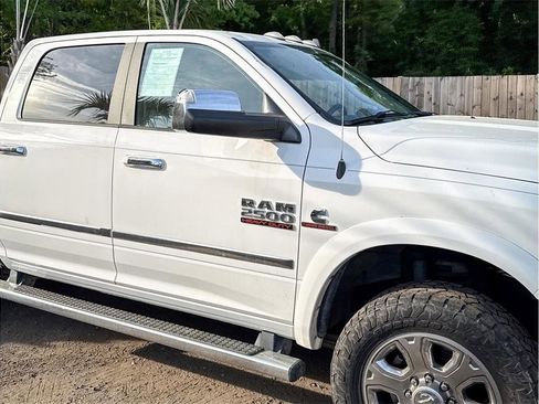 Used 2018 RAM 2500 Laramie AWD/4WD image 16