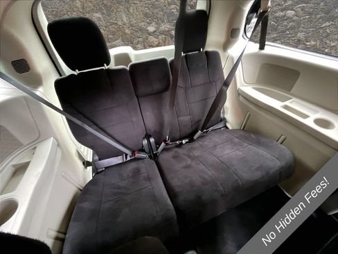 Used 2013 Dodge Grand Caravan SE FWD image 22