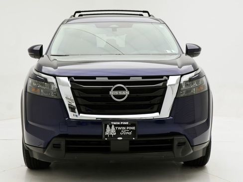 Used 2023 Nissan Pathfinder SV AWD/4WD image 4