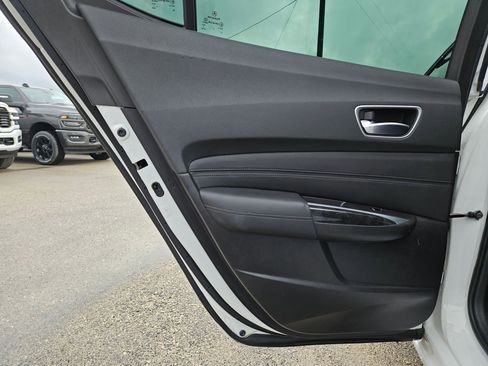 Used 2019 Acura TLX image 15