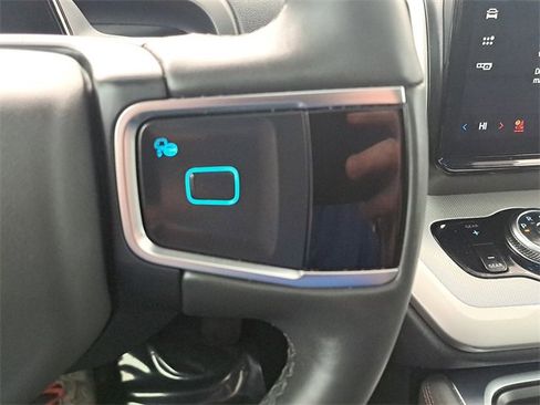 Certified 2025 Ford Expedition Active image 14