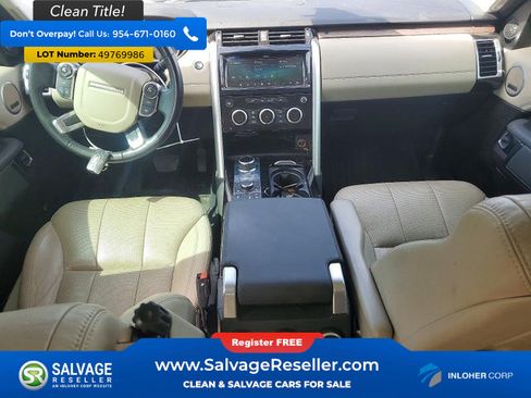 Used 2017 Land Rover Discovery HSE AWD/4WD image 11