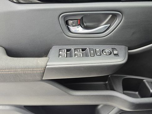 Used 2025 Honda Pilot Sport image 26