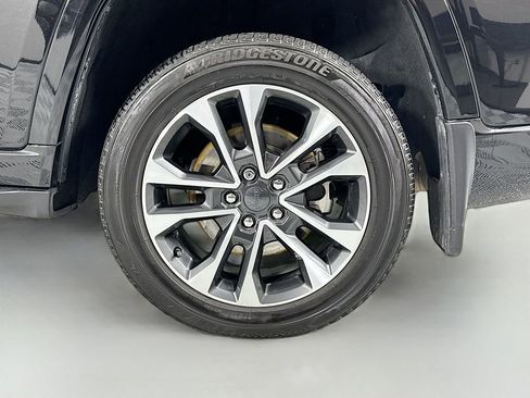 Used 2021 Jeep Grand Cherokee L Overland w/ Luxury Tech Group IV image 34