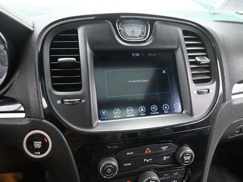 Used 2017 Chrysler 300 S w/ 300S Premium Group image 34