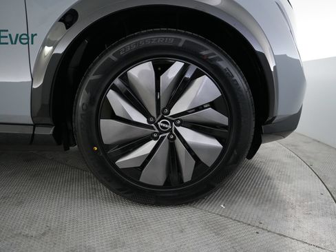 Used 2024 Nissan Ariya AWD image 20