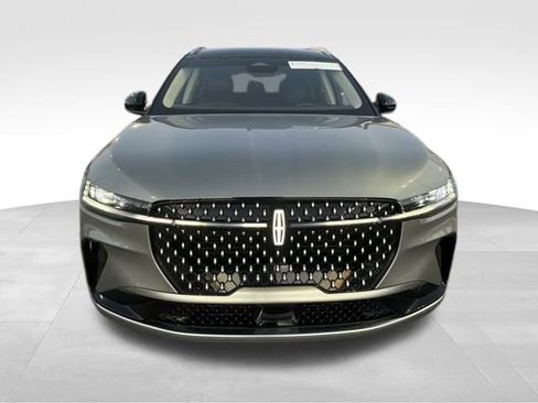 Used 2024 Lincoln Nautilus Reserve image 12