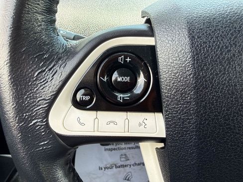 Used 2016 Toyota Prius Four FWD image 15
