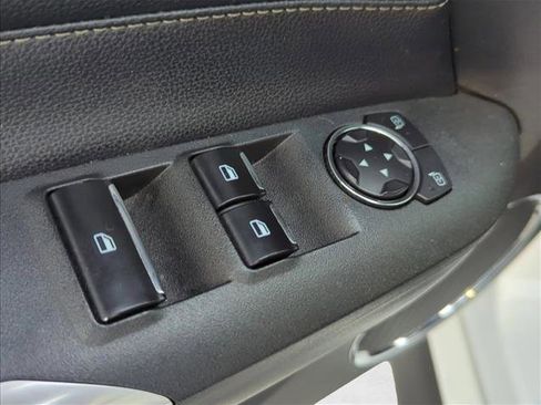 Used 2017 Ford Mustang Premium image 9