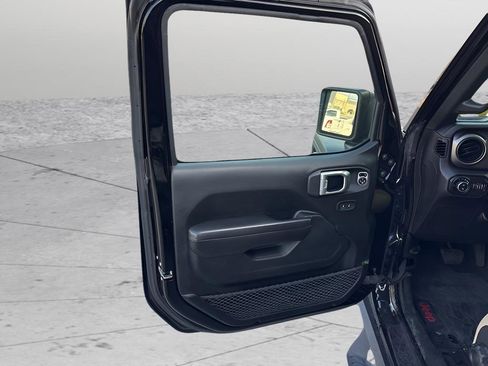 Used 2020 Jeep Gladiator Sport w/ Quick Order Package 24S image 13