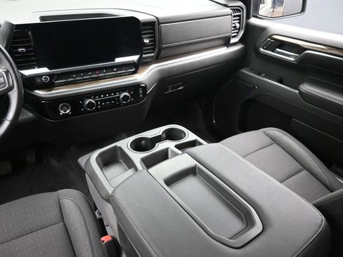 Used 2023 Chevrolet Silverado 1500 LT AWD/4WD image 12