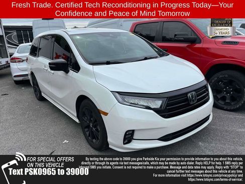 Used 2023 Honda Odyssey Sport image 1
